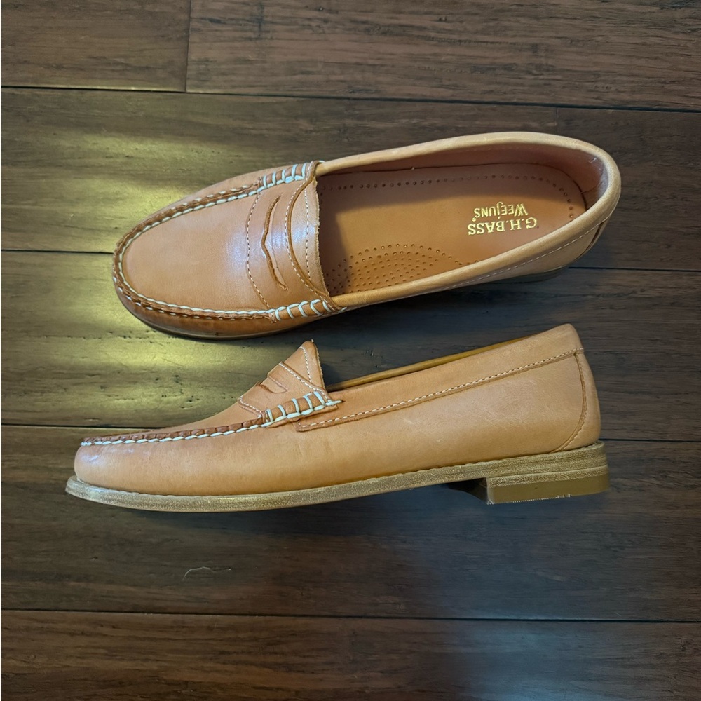Grasshoppers Tan Leather Loafers for Women